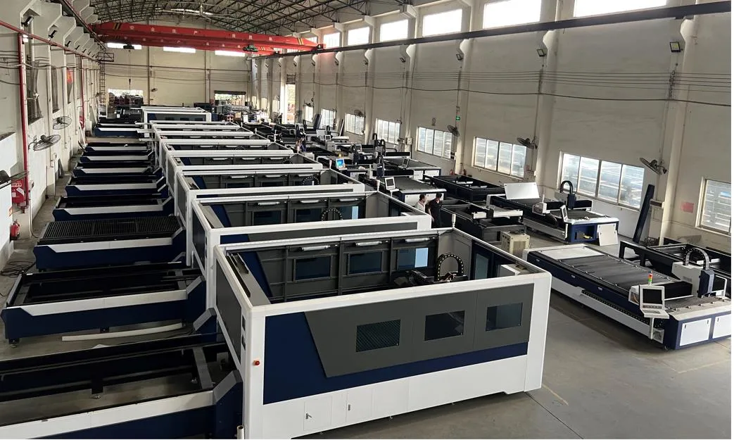 Full Enclosed Fiber Laser Cutting Machine High Quality Laser Cutting Machine for Price High Power 6kw 3015 Full Enclosed