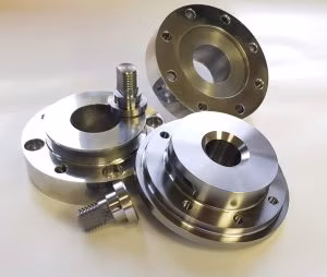 Pezzi meccanici di precisione personalizzati in alluminio, acciaio inossidabile, lavorazione CNC/tornitura/molatura/fresatura/tornio CNC